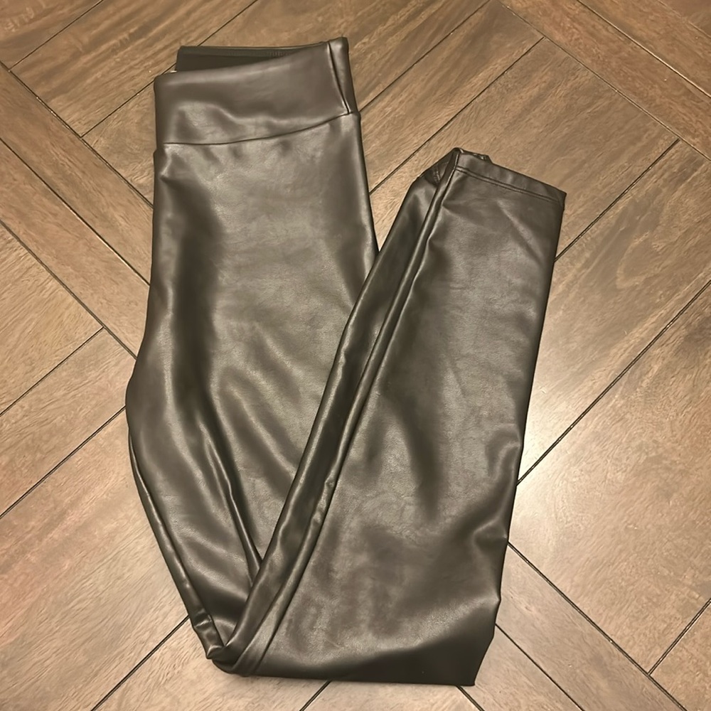 abercrombie vegan leather leggings
